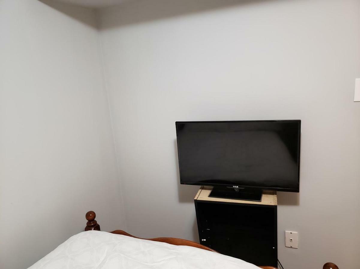 Private Room In Downtown Halifax Exteriör bild